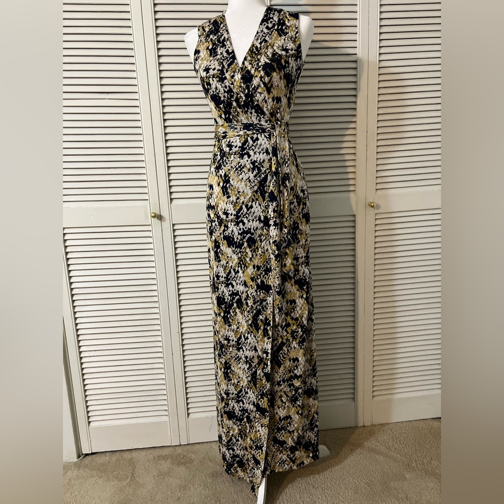 DVF Yahzi Long Silk Maxi Wrap Dress Size 6